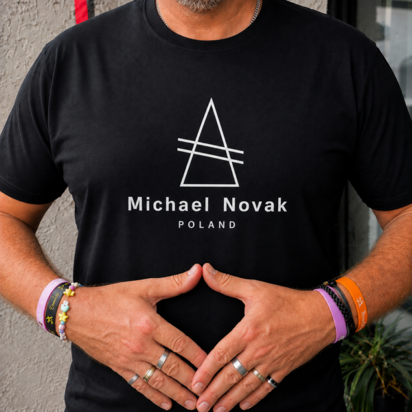 T-Shirt z logo Michael Novak Poland